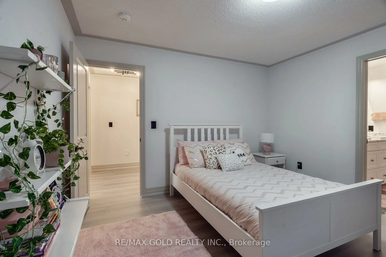 16, Frank Kelly, Holland Landing, East Gwillimbury