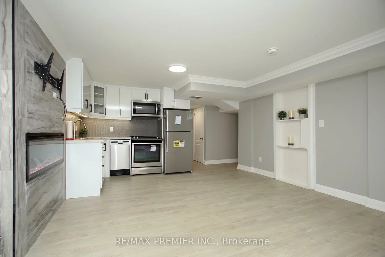 43, Leaden Hall, Queensville, East Gwillimbury