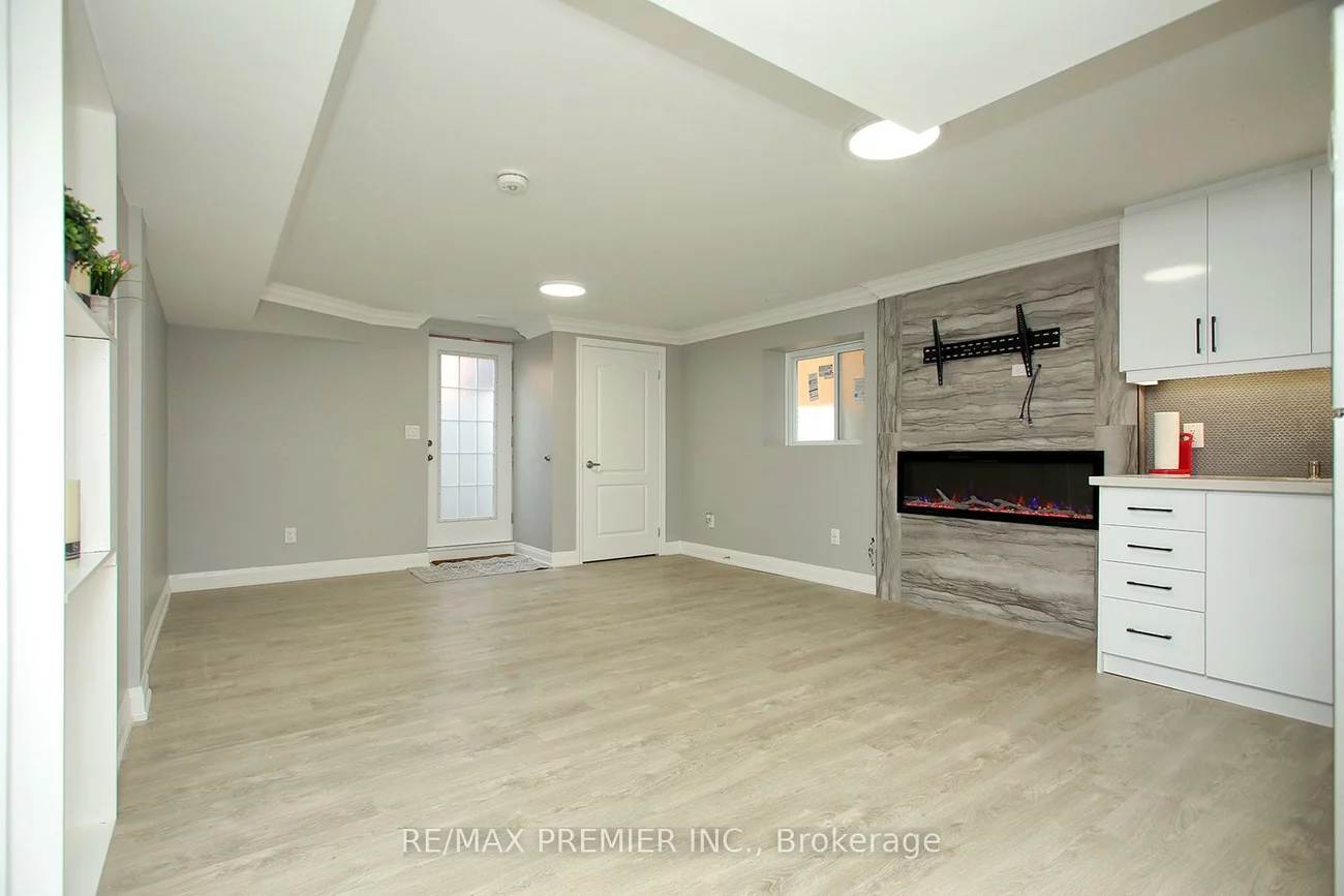 43, Leaden Hall, Queensville, East Gwillimbury