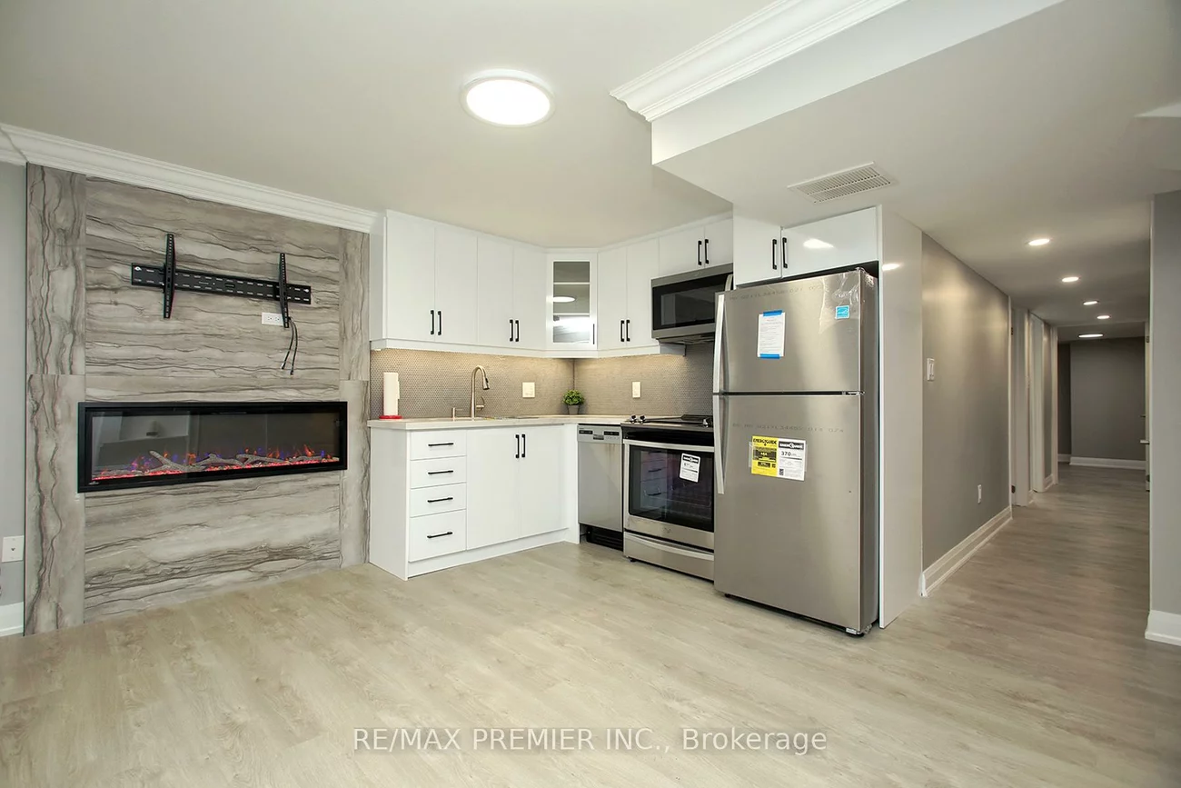 43, Leaden Hall, Queensville, East Gwillimbury