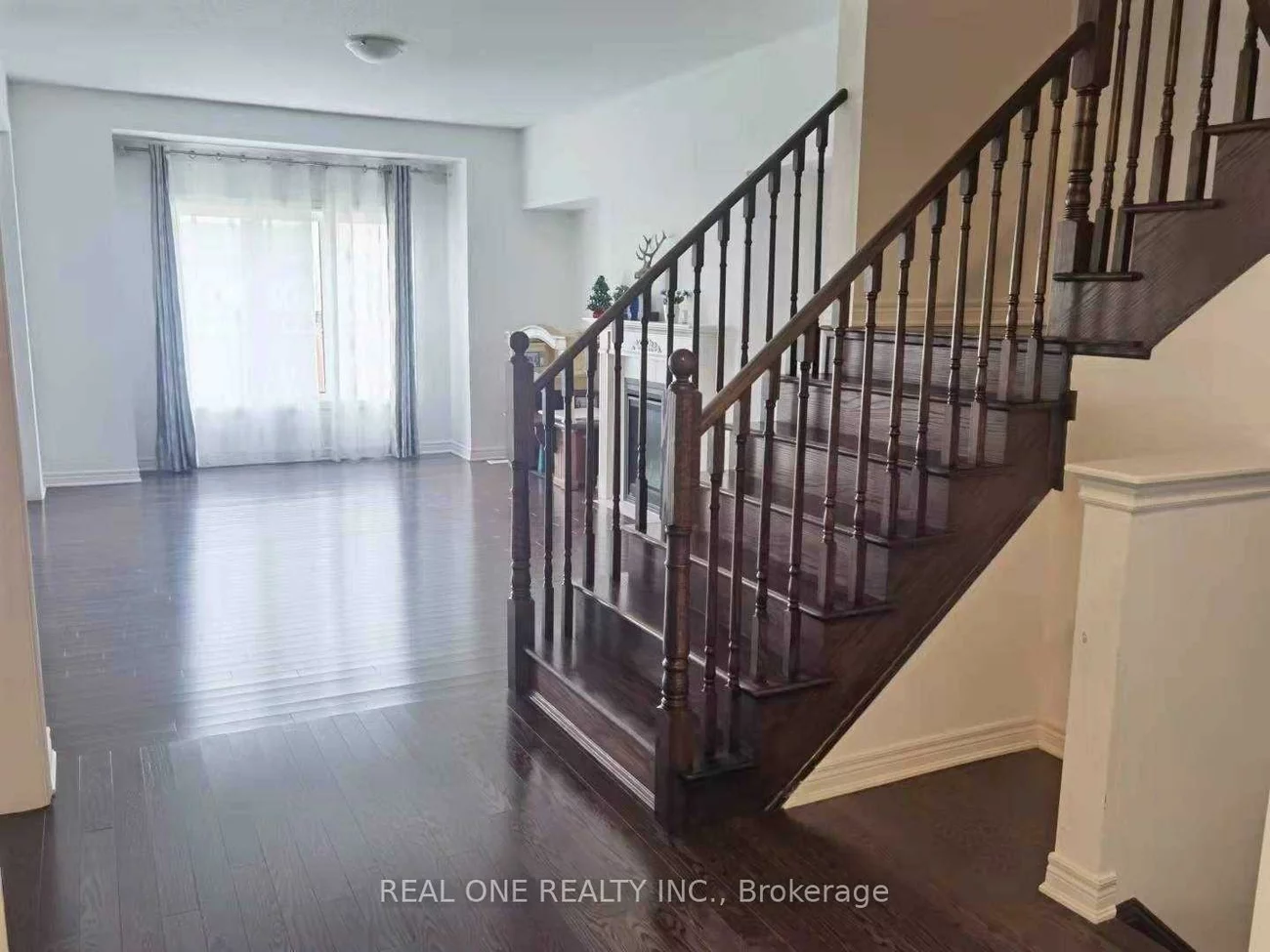 24, Foxberry, Sharon, East Gwillimbury
