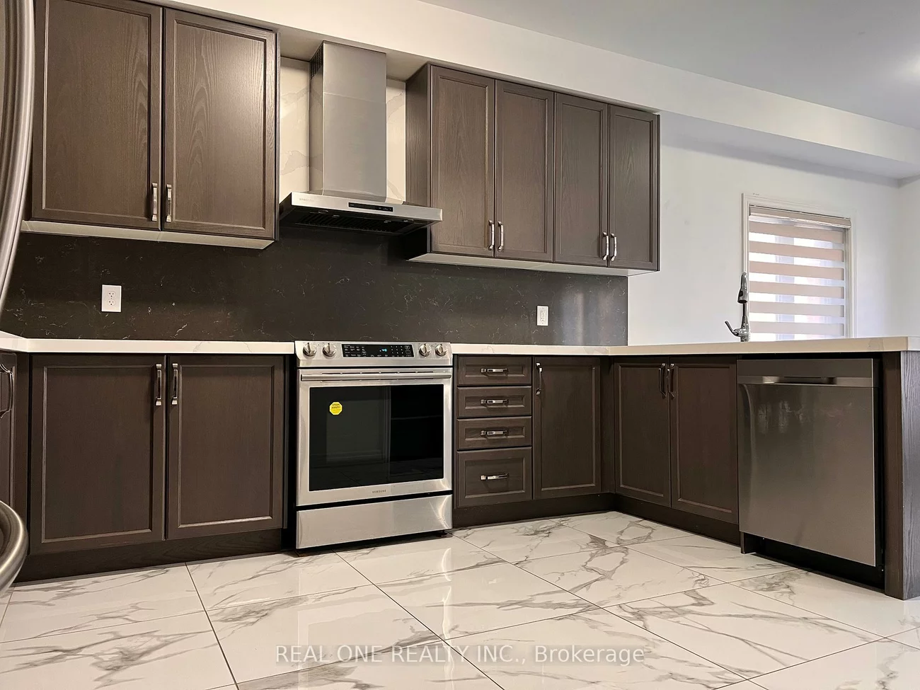 24, Foxberry, Sharon, East Gwillimbury