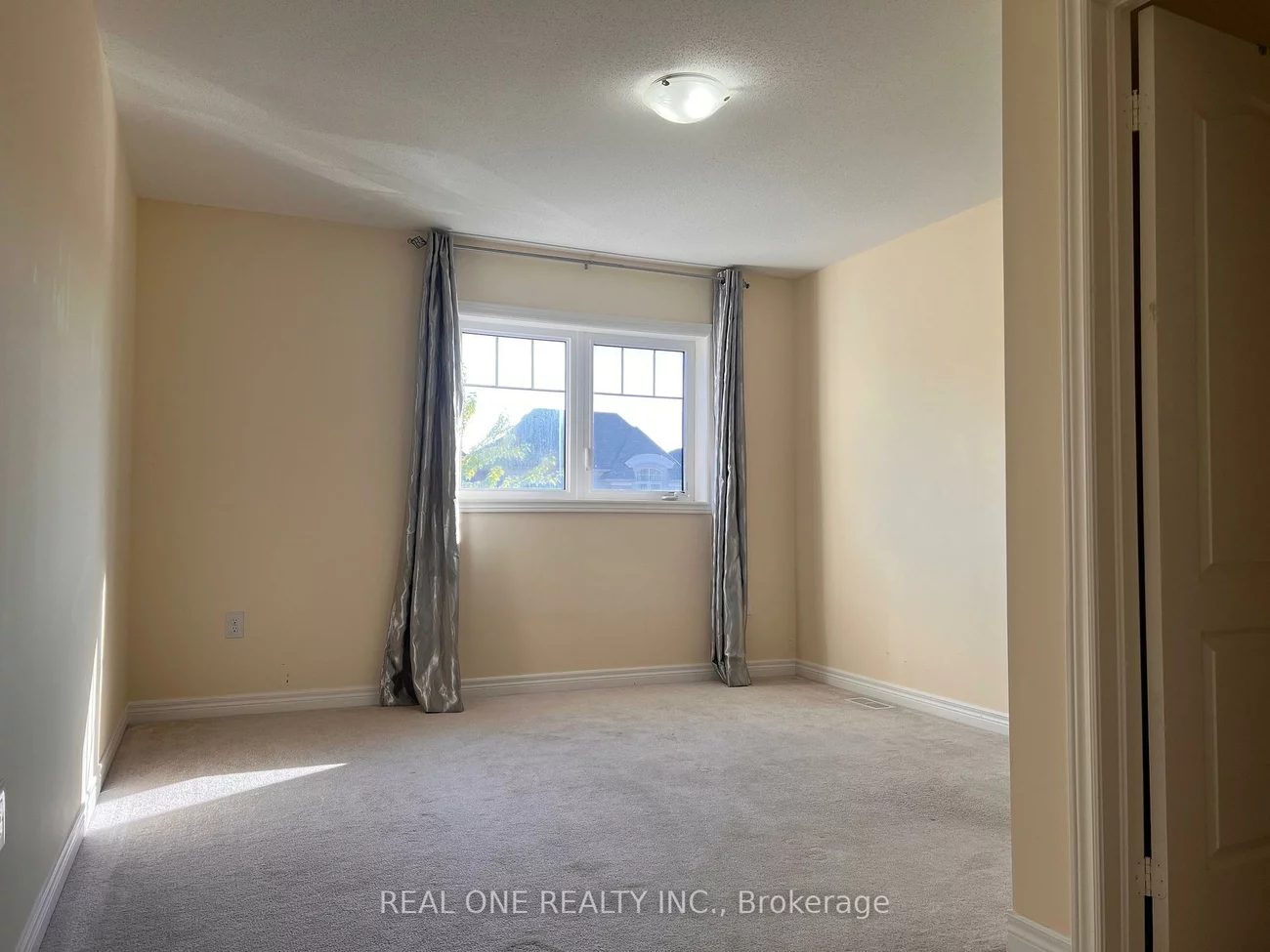 24, Foxberry, Sharon, East Gwillimbury