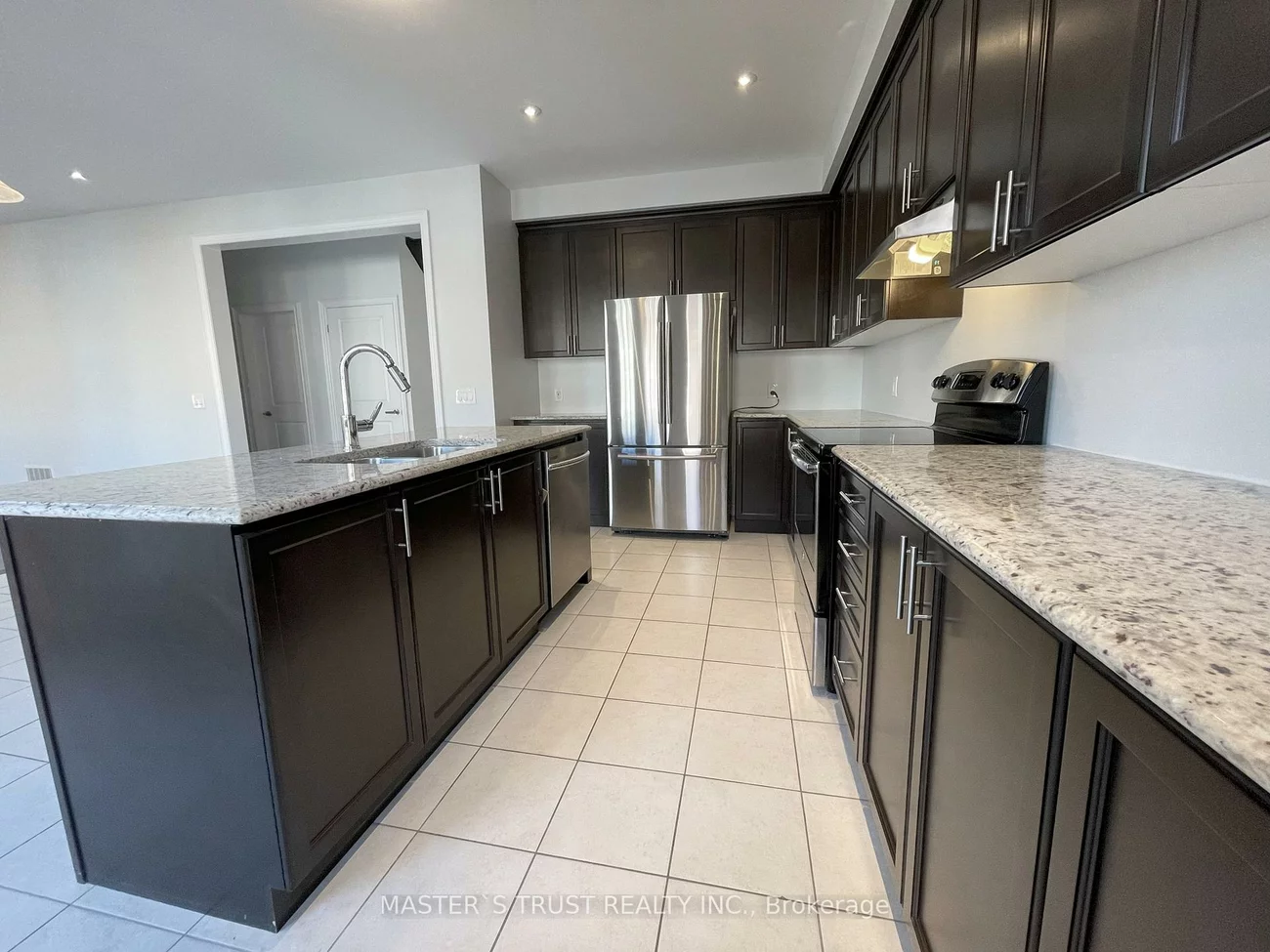 18, CLIFFORD FAIRBARN, Queensville, East Gwillimbury