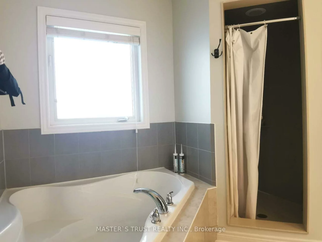 115, Herefordshire, Rural East Gwillimbury, East Gwillimbury