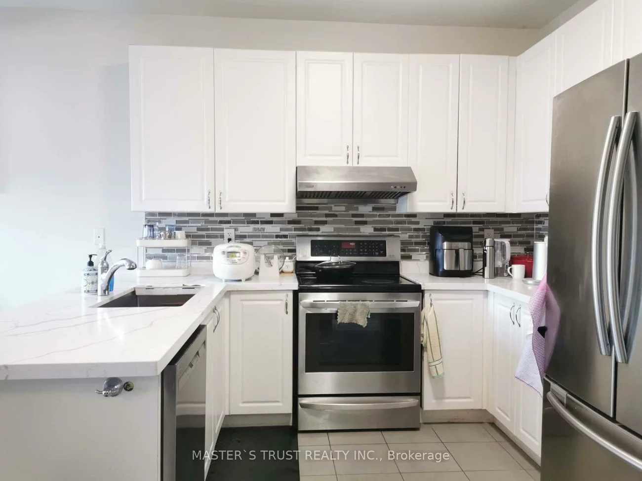 115, Herefordshire, Rural East Gwillimbury, East Gwillimbury