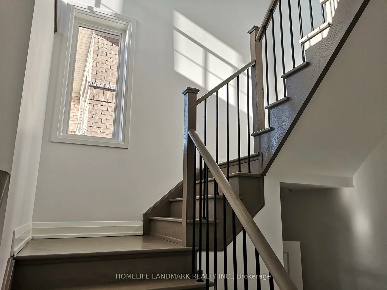 31, Snap Dragon, Holland Landing, East Gwillimbury