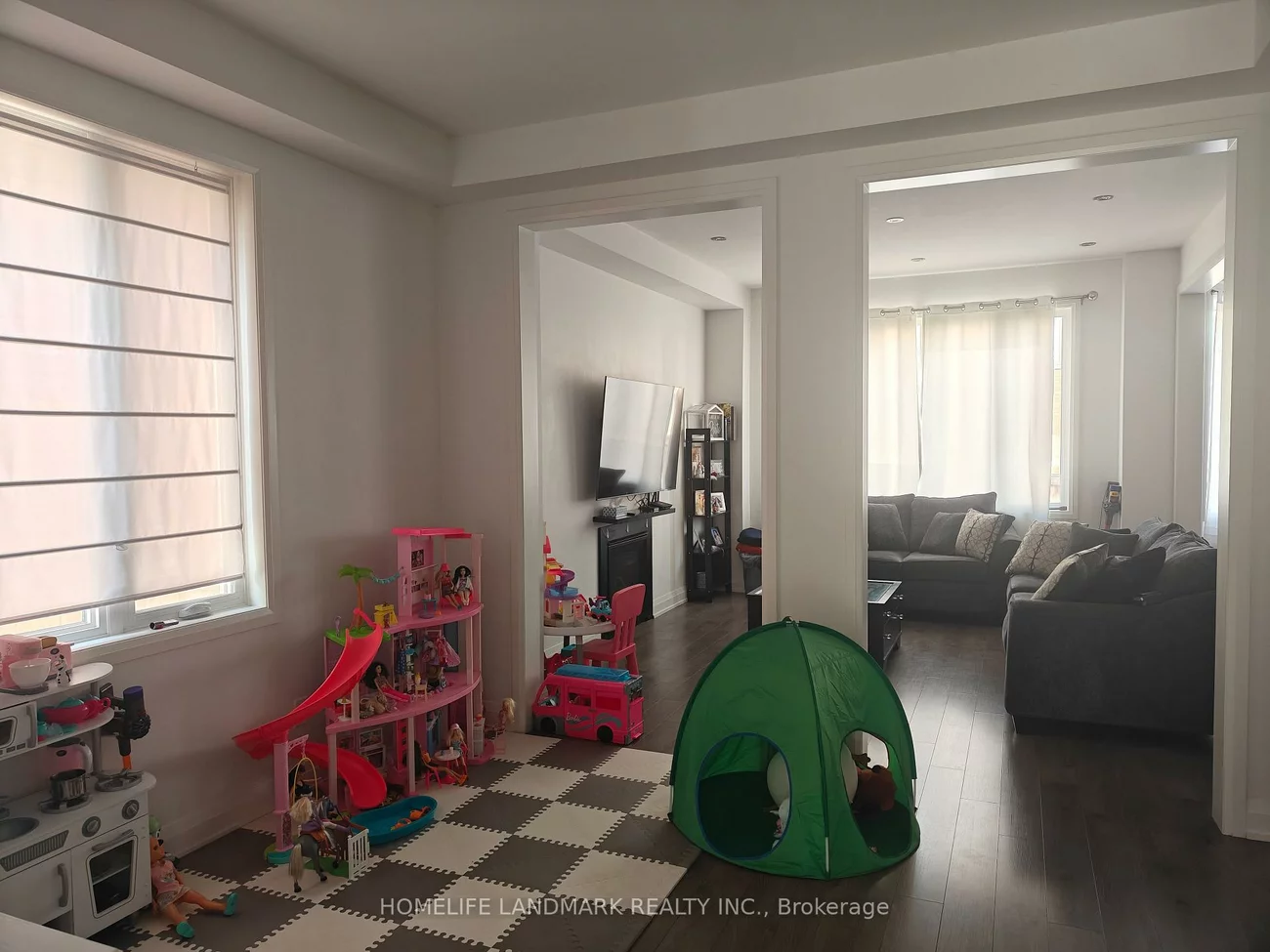 31, Snap Dragon, Holland Landing, East Gwillimbury