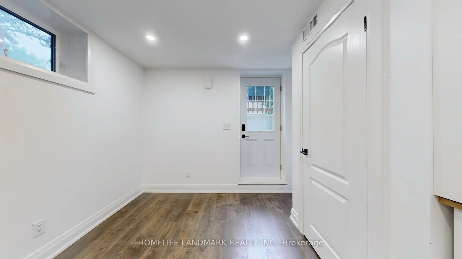 1661, Mount Albert, Sharon, East Gwillimbury