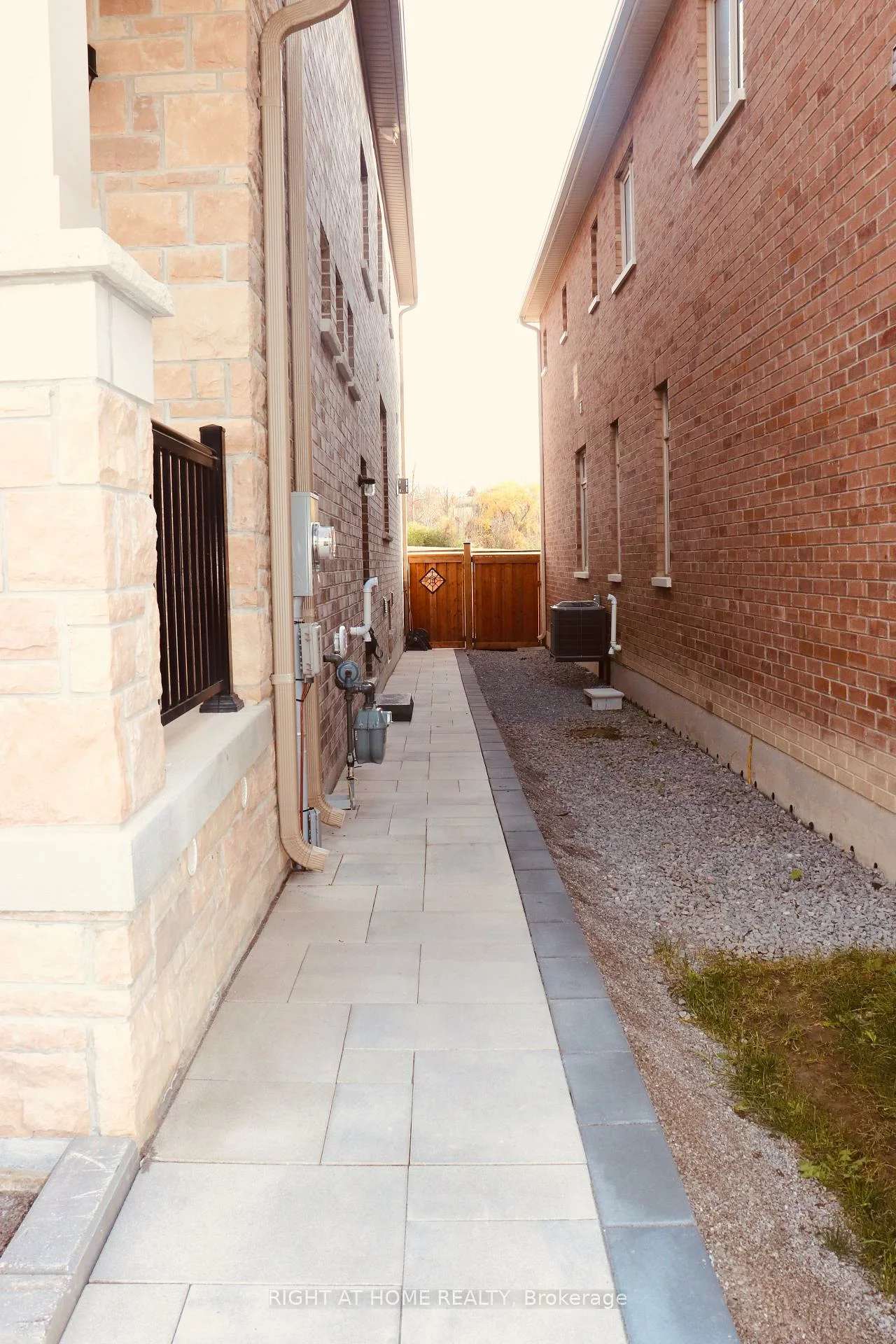 335, Silk Twist, Holland Landing, East Gwillimbury