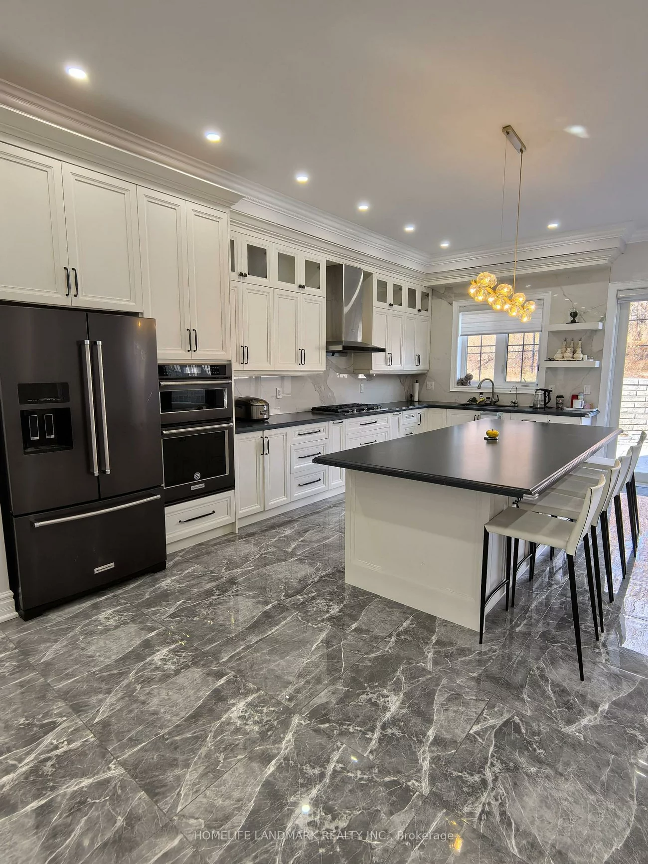 34, Manor Hampton, Sharon, East Gwillimbury