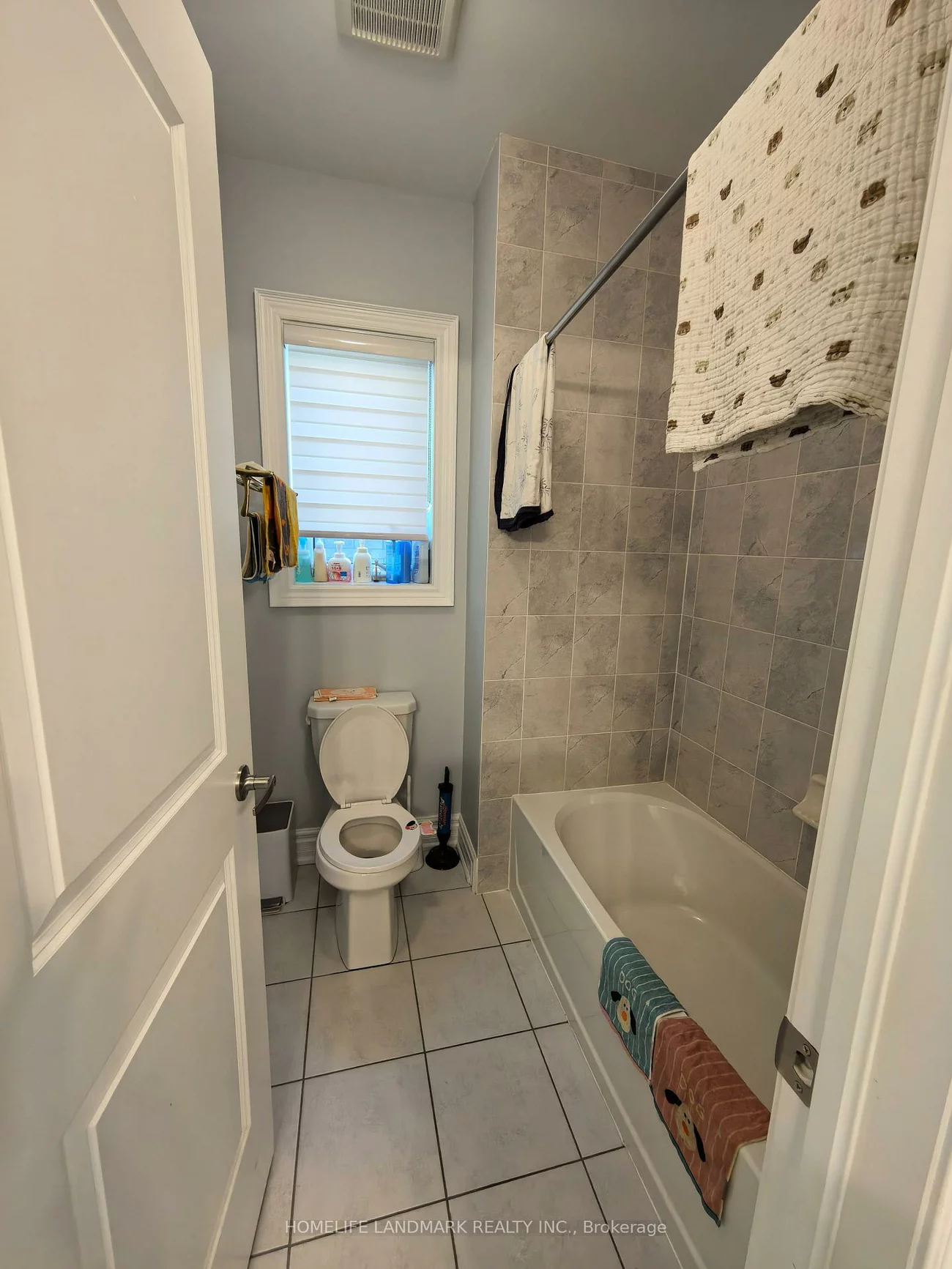 34, Manor Hampton, Sharon, East Gwillimbury