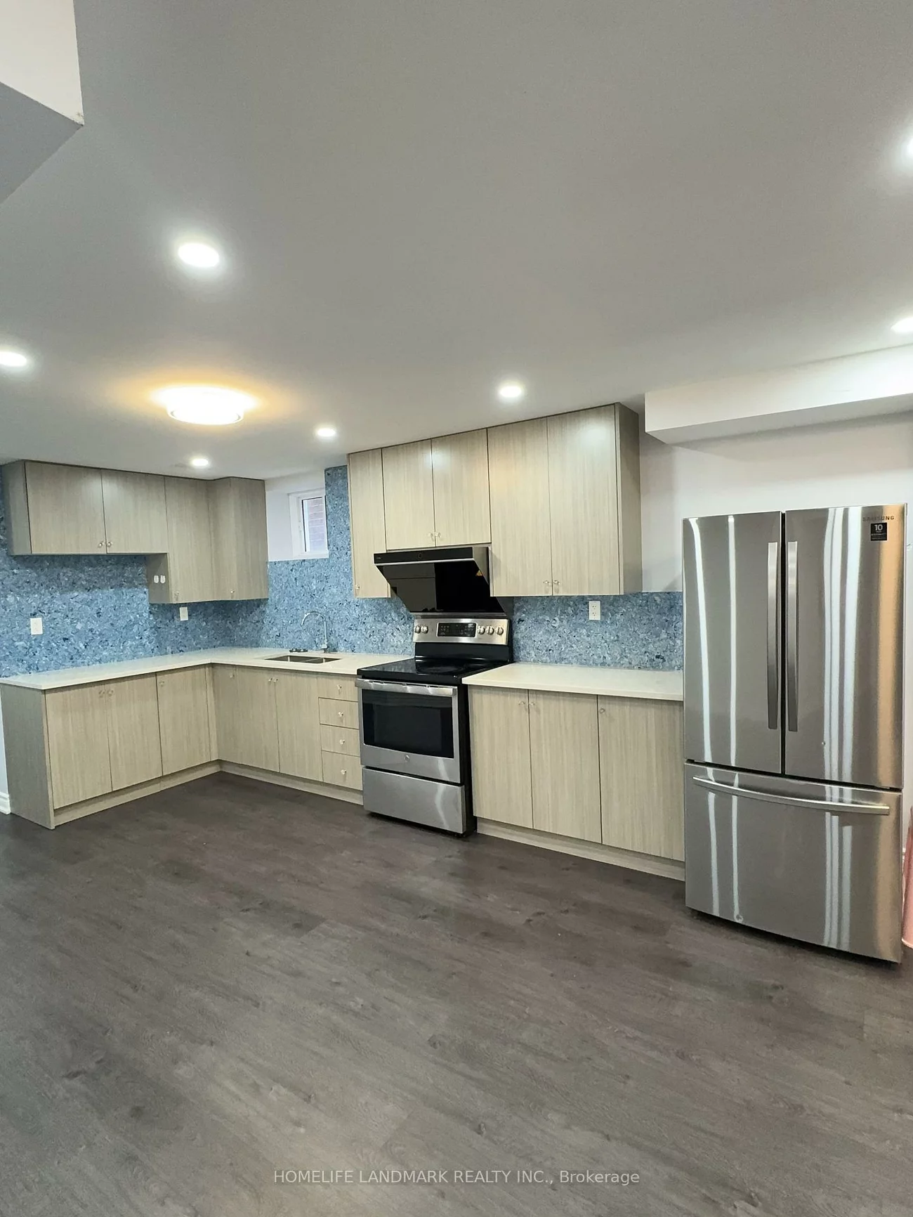 34, Manor Hampton, Sharon, East Gwillimbury