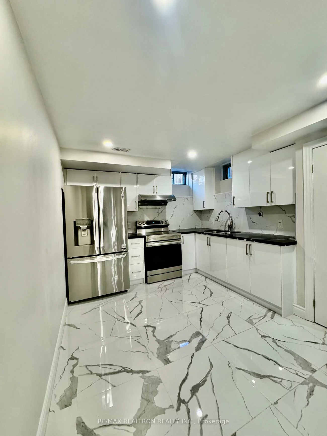 51, Murray Leonard, Queensville, East Gwillimbury