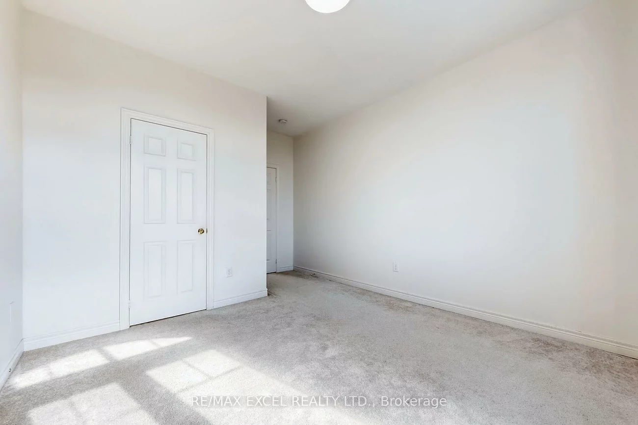 6, Kavanagh, Sharon, East Gwillimbury