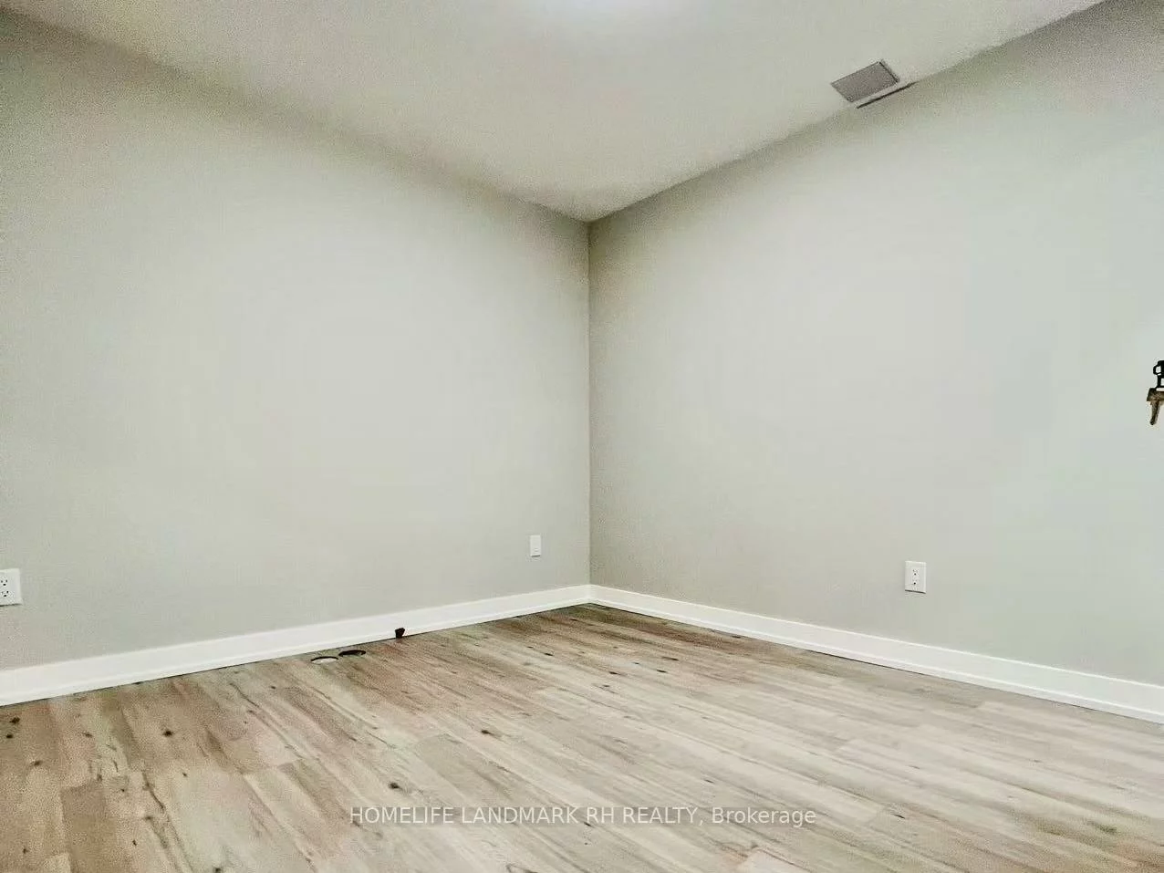 25, Clara May, Sharon, East Gwillimbury