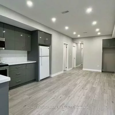 25, Clara May, Sharon, East Gwillimbury