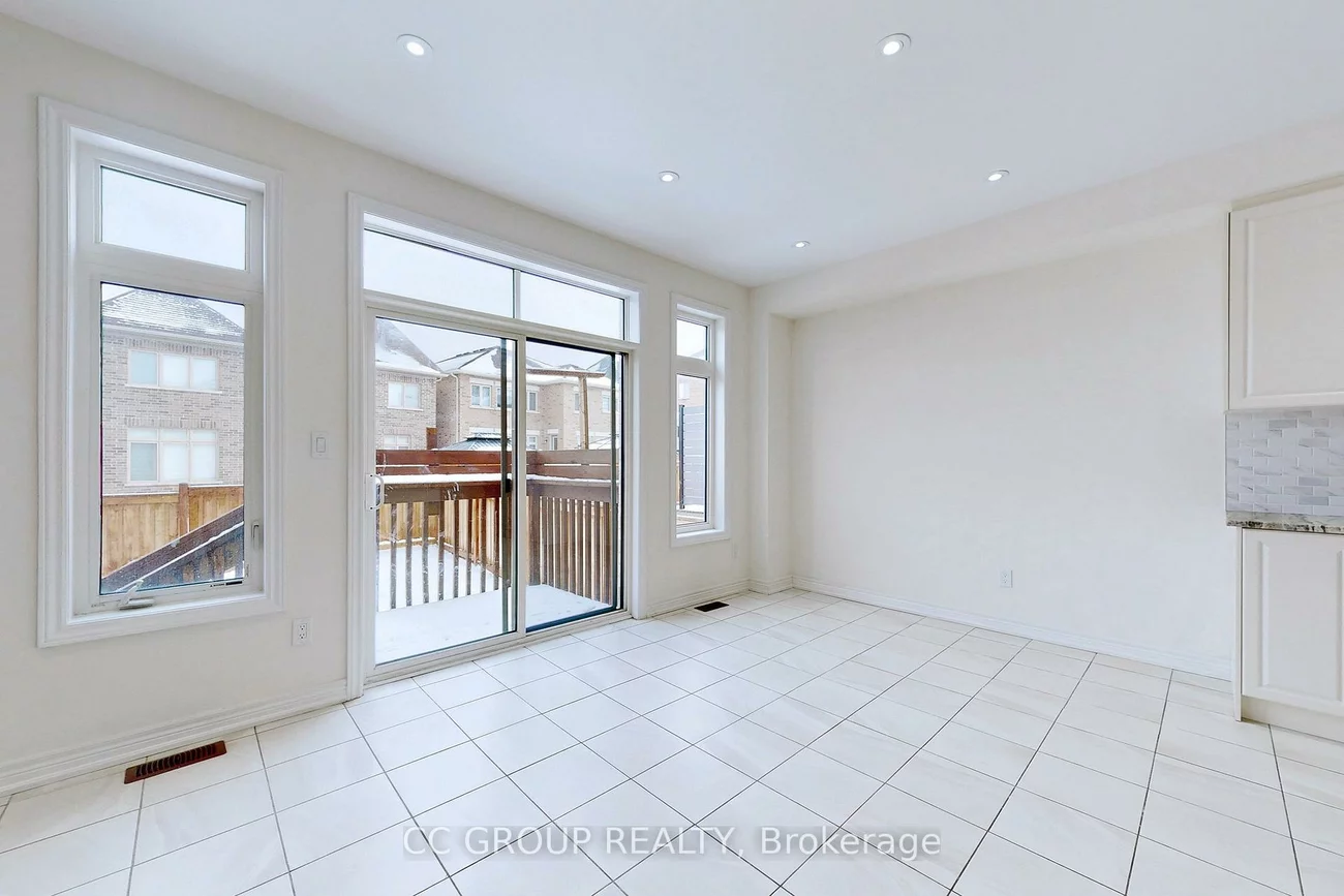 23, Forest Edge, Holland Landing, East Gwillimbury