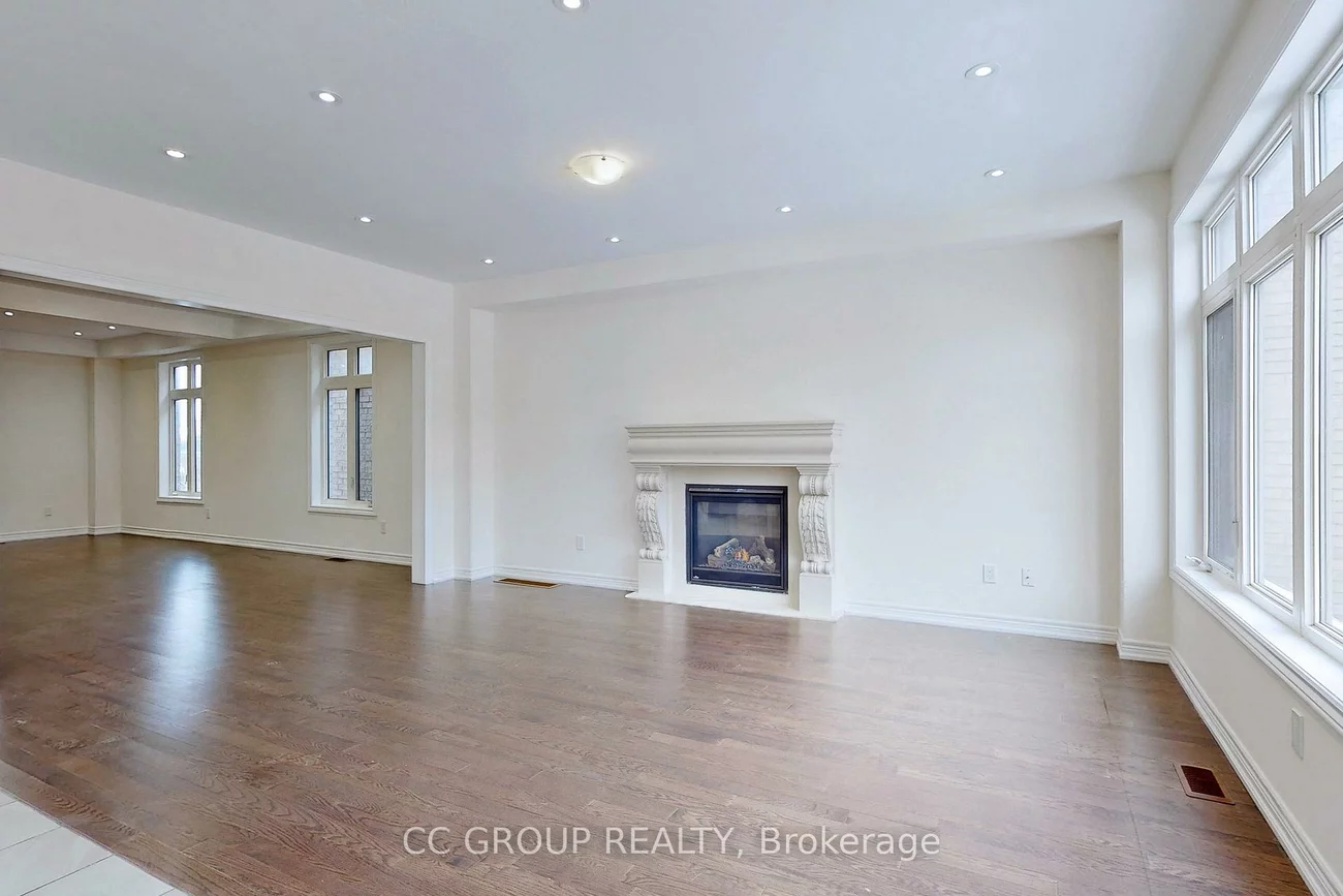 23, Forest Edge, Holland Landing, East Gwillimbury