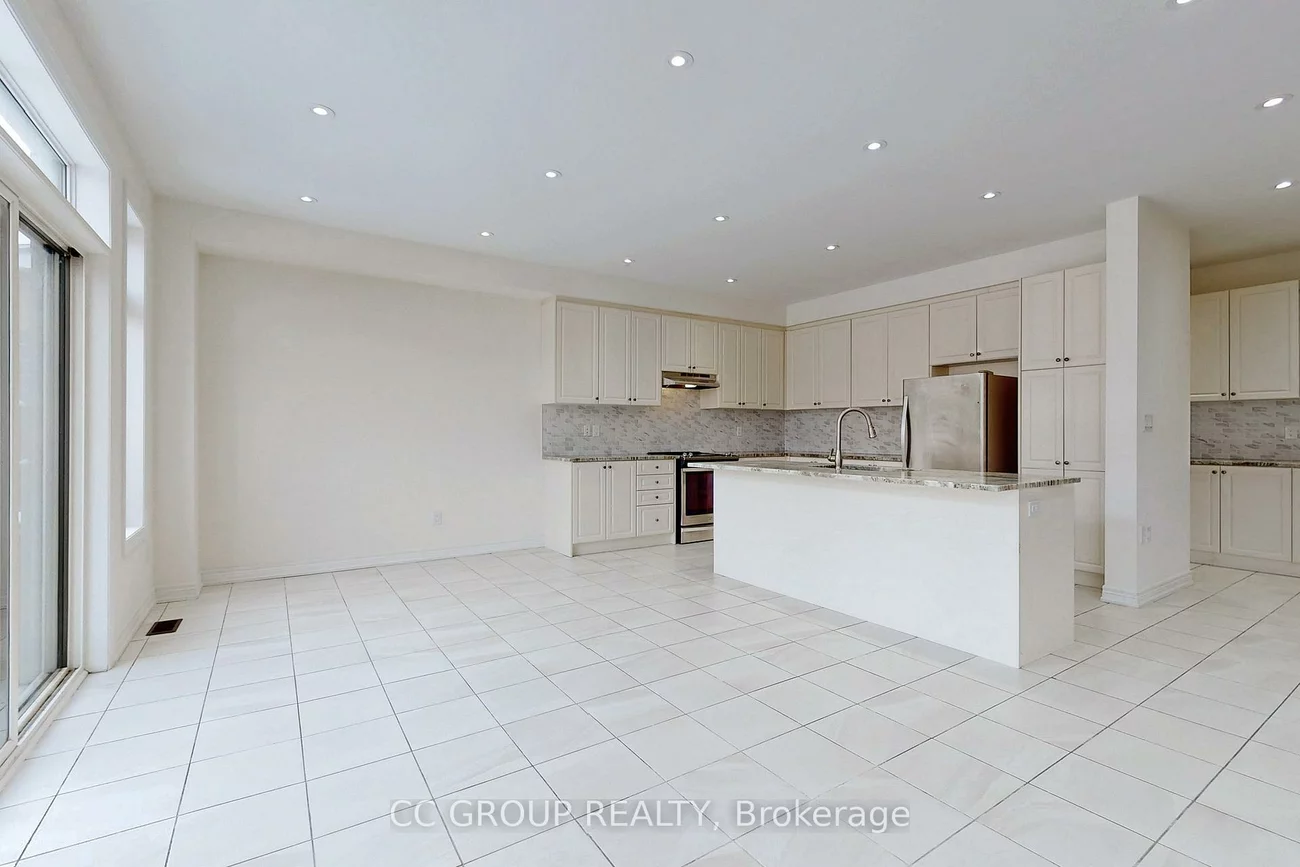 23, Forest Edge, Holland Landing, East Gwillimbury