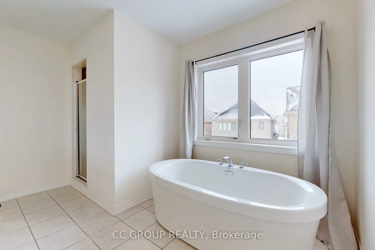 23, Forest Edge, Holland Landing, East Gwillimbury