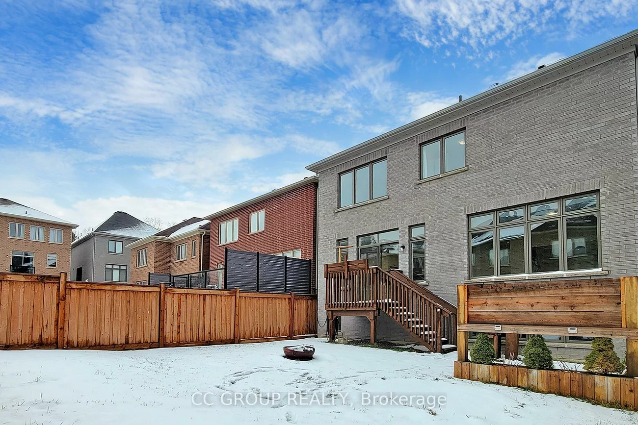 23, Forest Edge, Holland Landing, East Gwillimbury