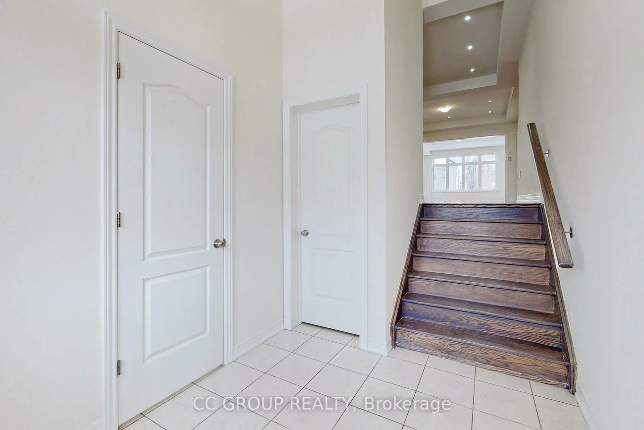 23, Forest Edge, Holland Landing, East Gwillimbury