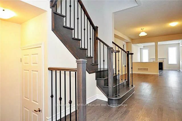 4, Applegate, Sharon, East Gwillimbury