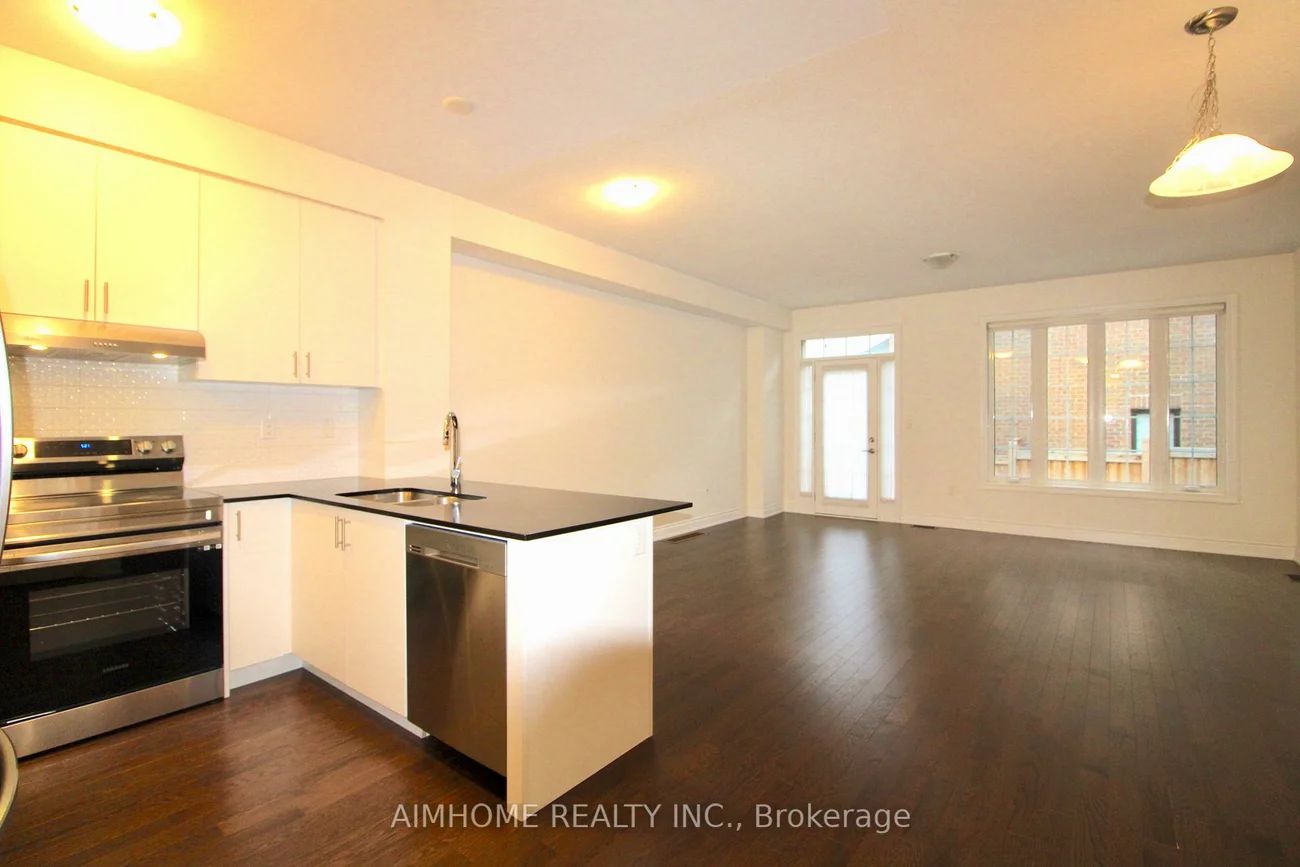 3, Terrain, Holland Landing, East Gwillimbury