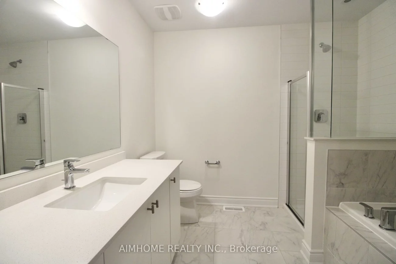 3, Terrain, Holland Landing, East Gwillimbury