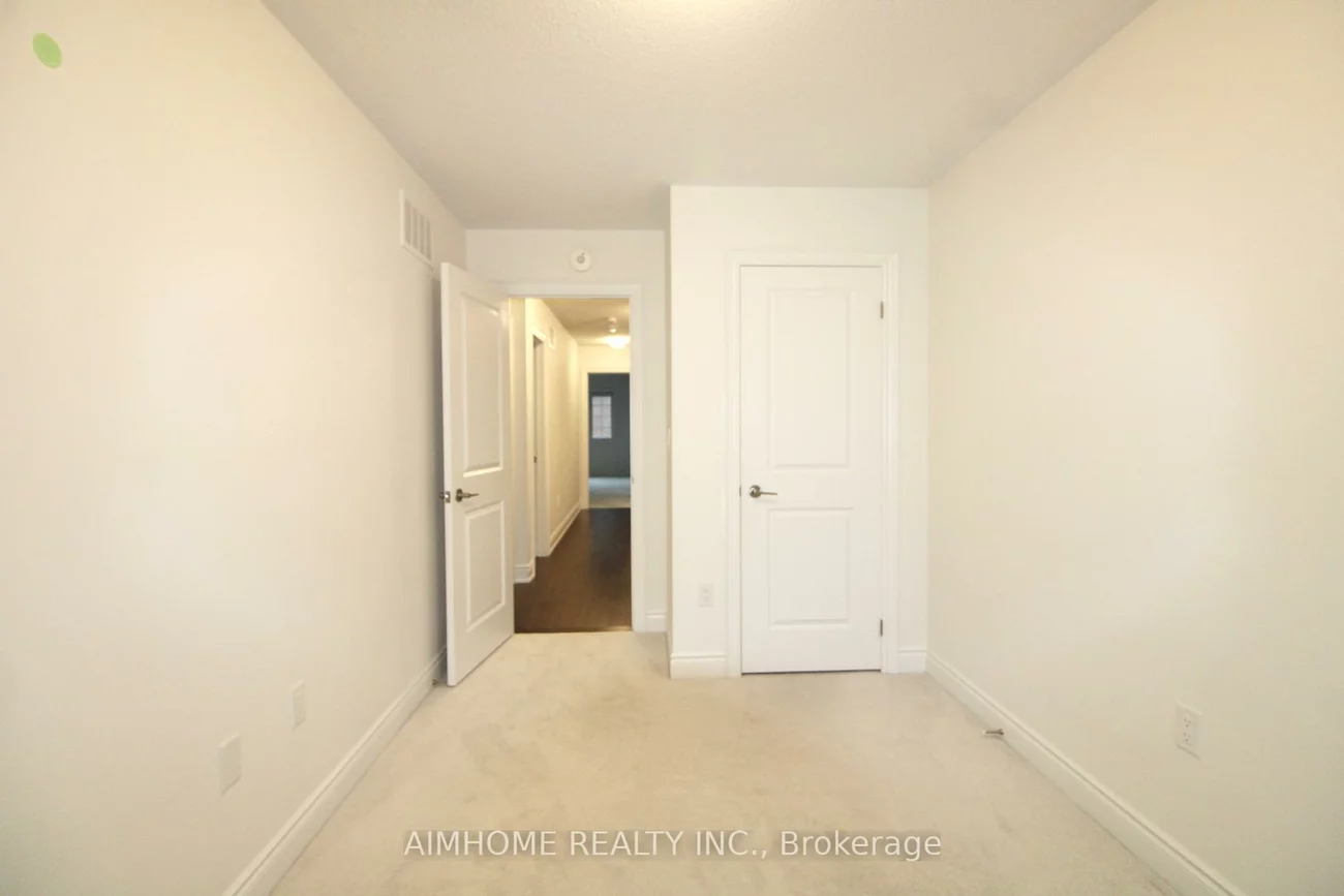 3, Terrain, Holland Landing, East Gwillimbury