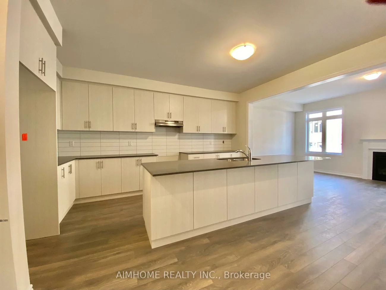 21, Viola St., Sharon, East Gwillimbury