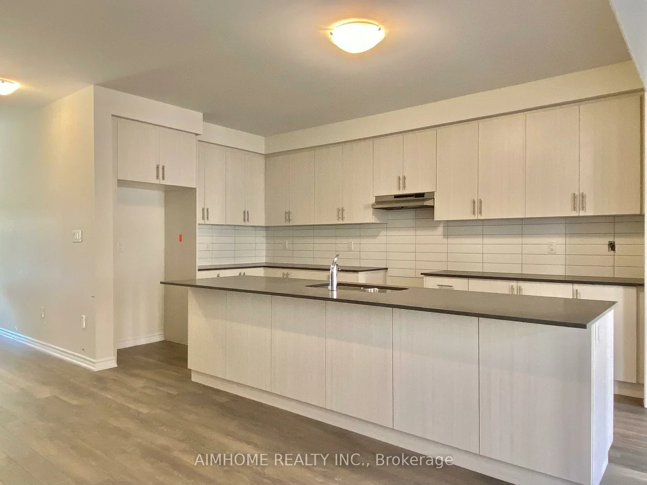 21, Viola St., Sharon, East Gwillimbury