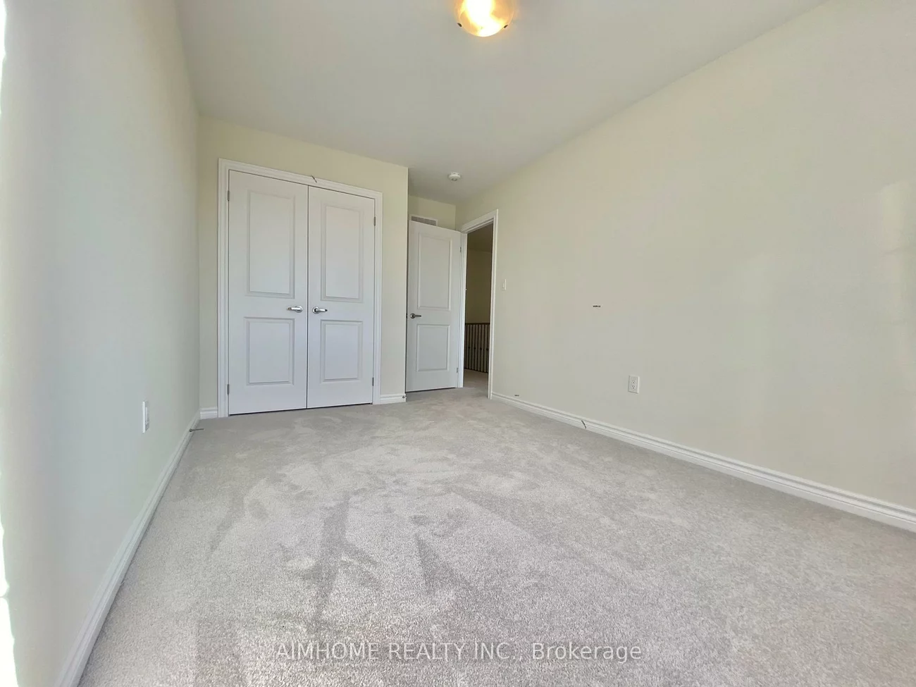 21, Viola St., Sharon, East Gwillimbury