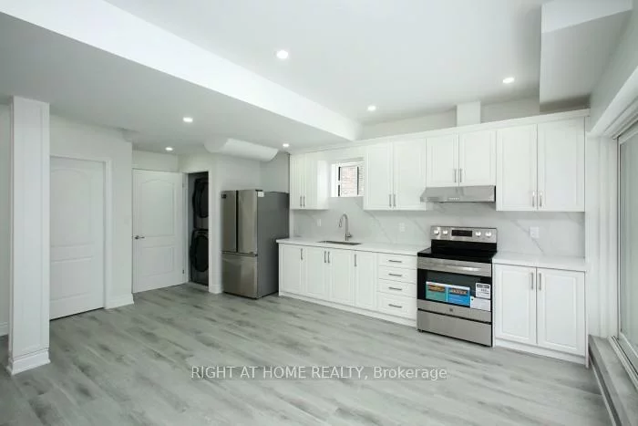 12, Fair Winds, Holland Landing, East Gwillimbury