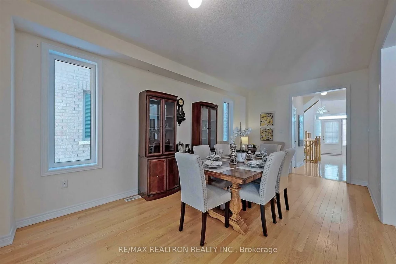 72, Falconridge, Sharon, East Gwillimbury