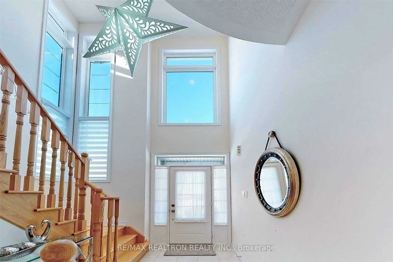 72, Falconridge, Sharon, East Gwillimbury