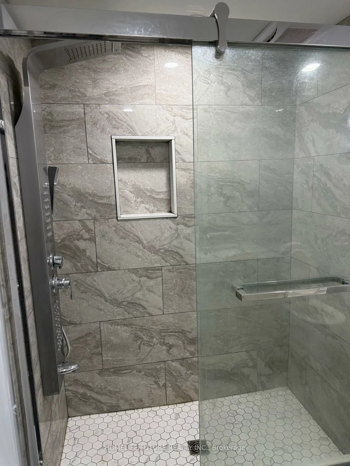 19801, Leslie, Queensville, East Gwillimbury