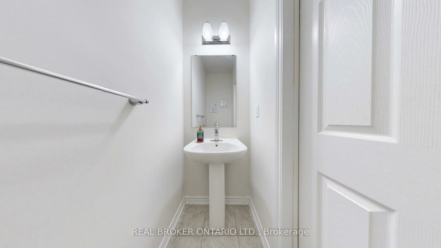 17, Blackpool, Queensville, East Gwillimbury