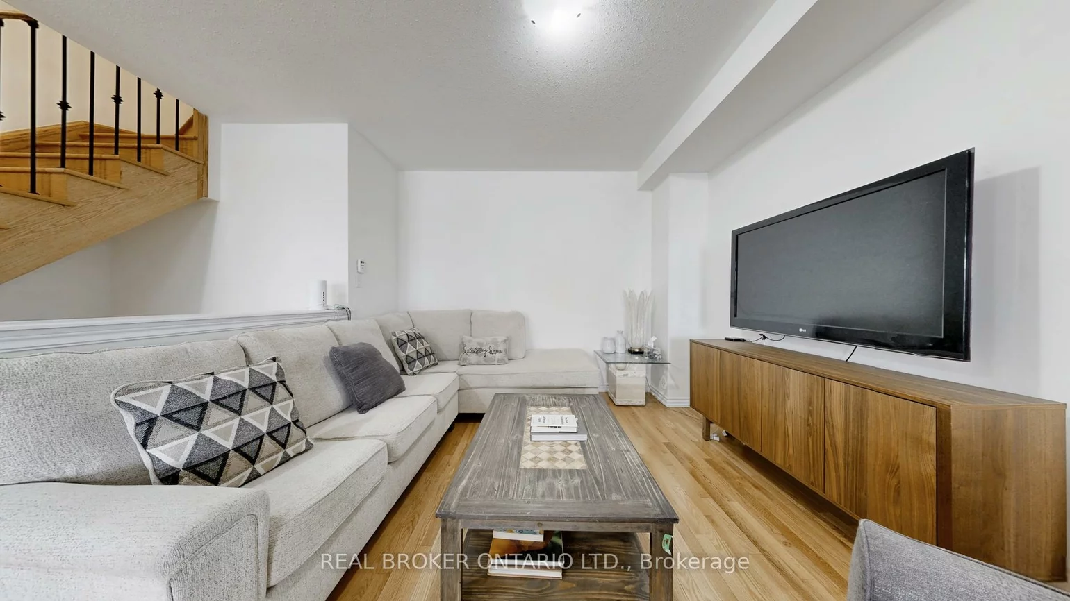 17, Blackpool, Queensville, East Gwillimbury