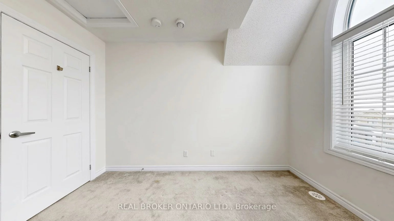 17, Blackpool, Queensville, East Gwillimbury