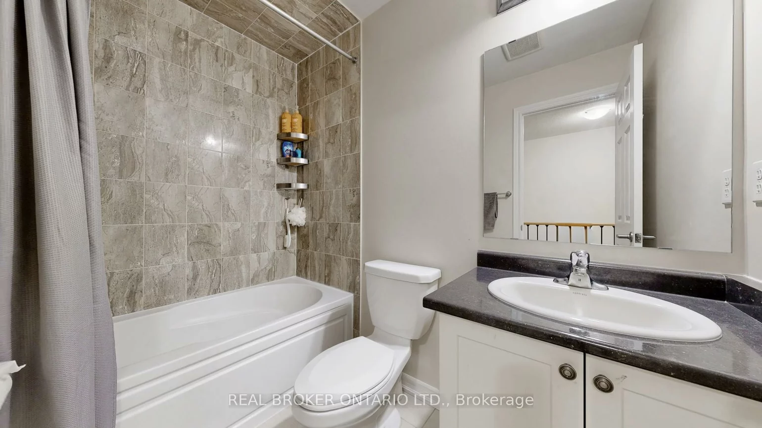 17, Blackpool, Queensville, East Gwillimbury