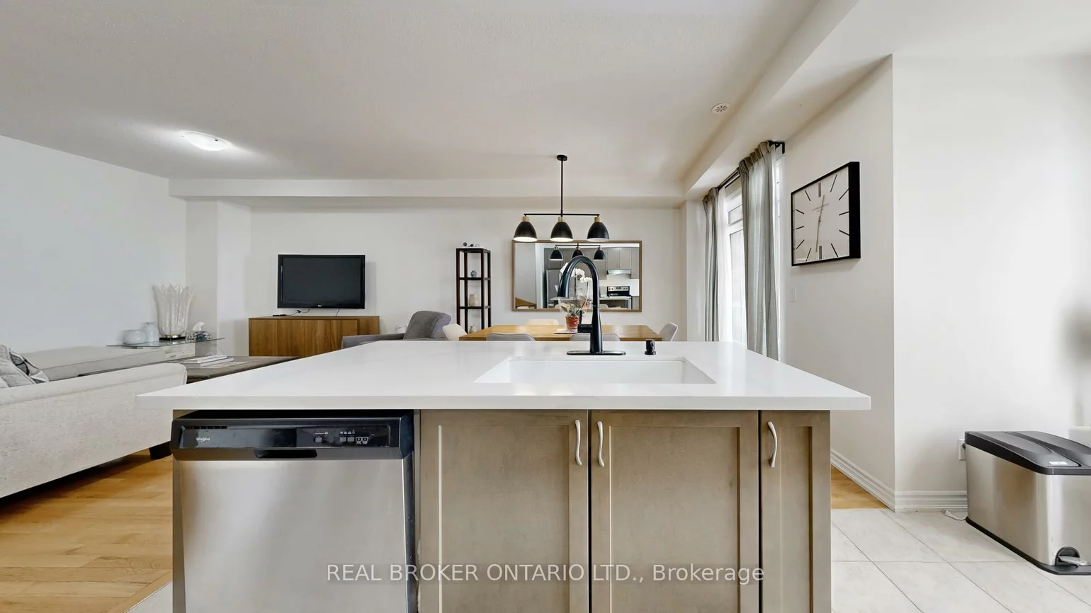 17, Blackpool, Queensville, East Gwillimbury