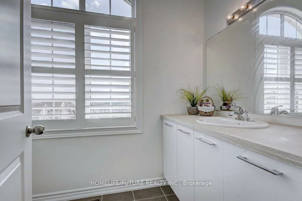 58, Ridge Gate, Mt Albert, East Gwillimbury