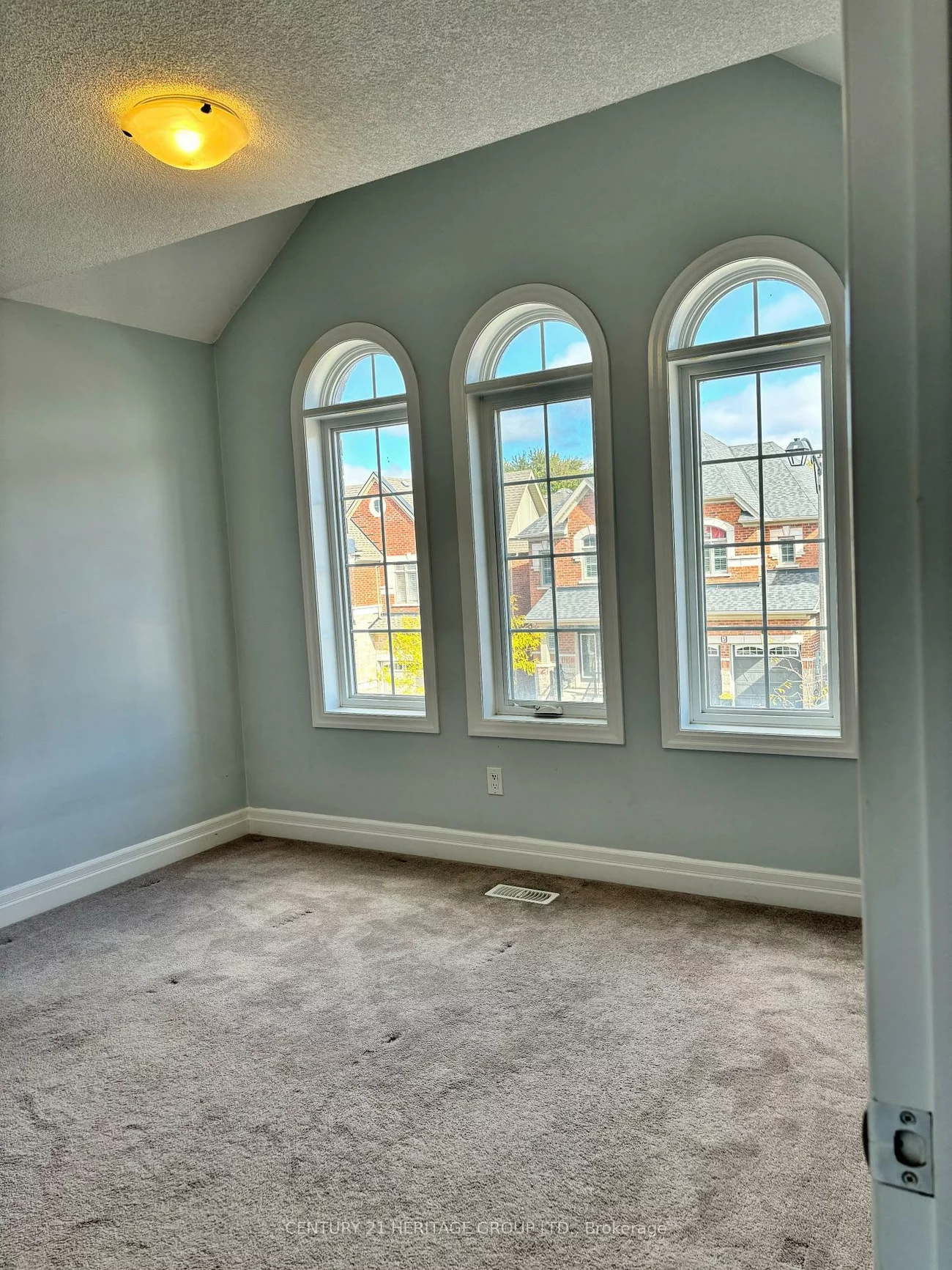 4, Snap Dragon, Holland Landing, East Gwillimbury