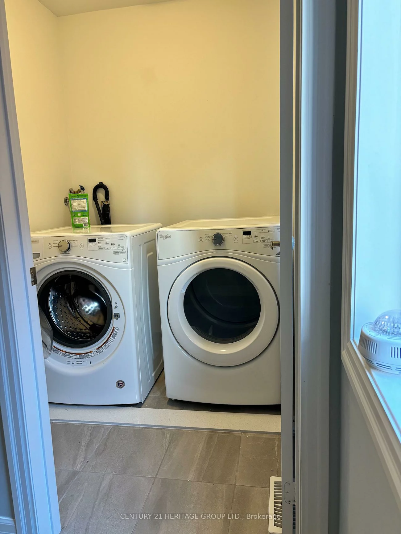 4, Snap Dragon, Holland Landing, East Gwillimbury