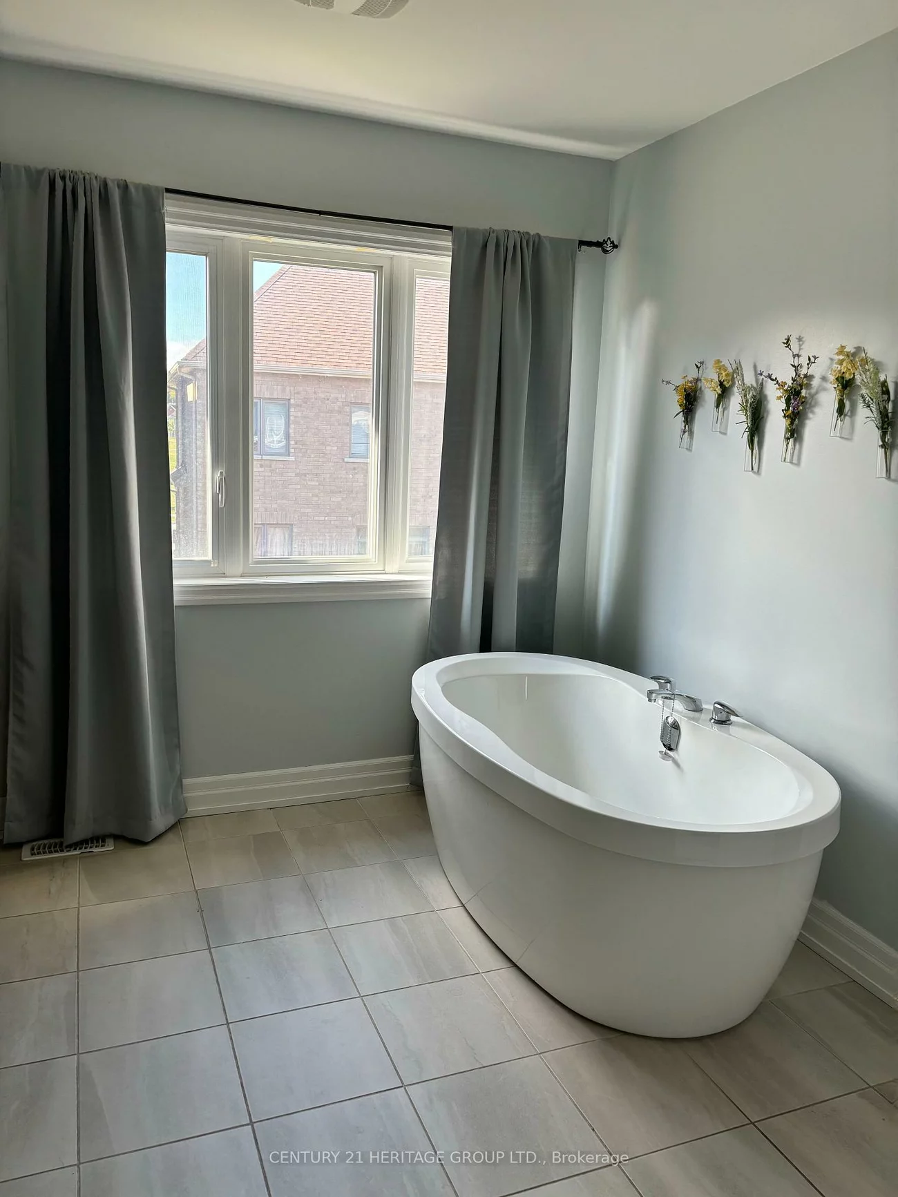 4, Snap Dragon, Holland Landing, East Gwillimbury