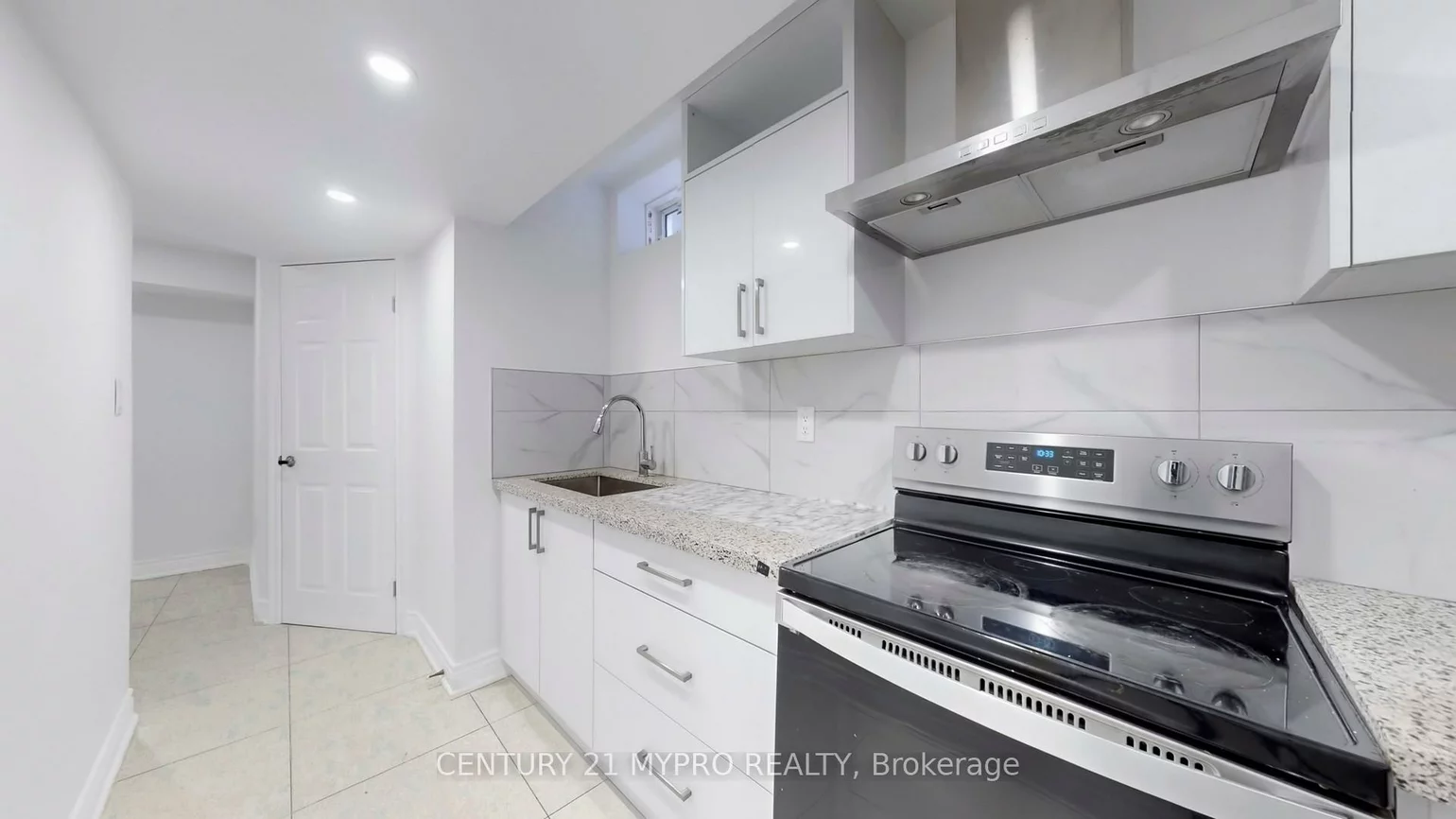 13, Manor Glen, Mt Albert, East Gwillimbury