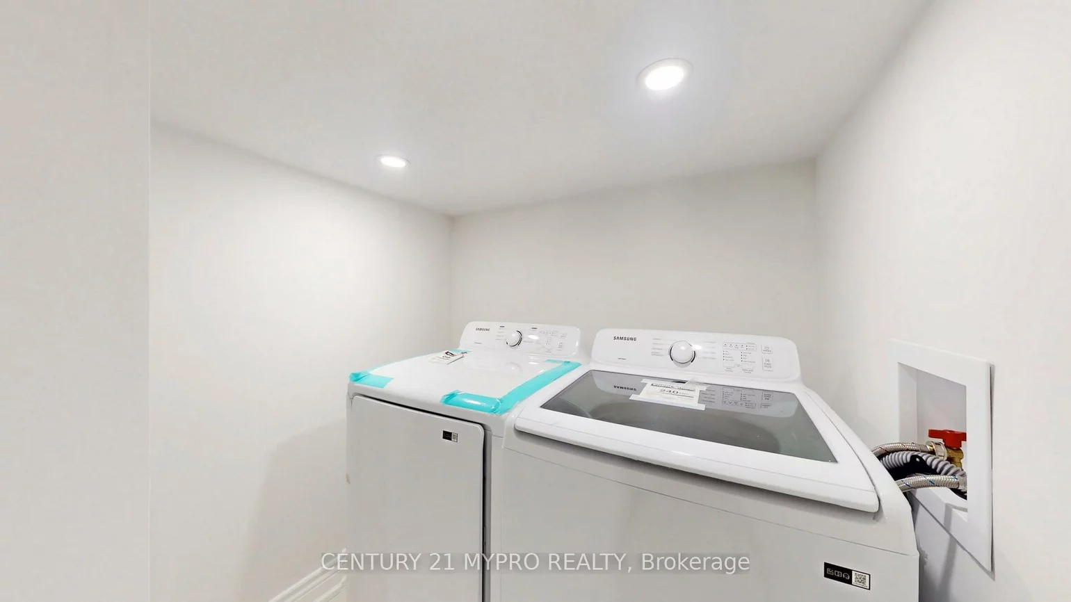 13, Manor Glen, Mt Albert, East Gwillimbury