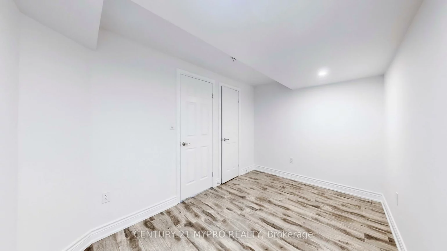 13, Manor Glen, Mt Albert, East Gwillimbury